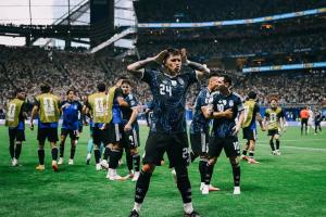 引发不满！切尔西发恩佐庆祝照被迫删除，球迷怒批恶心为何发恩佐
